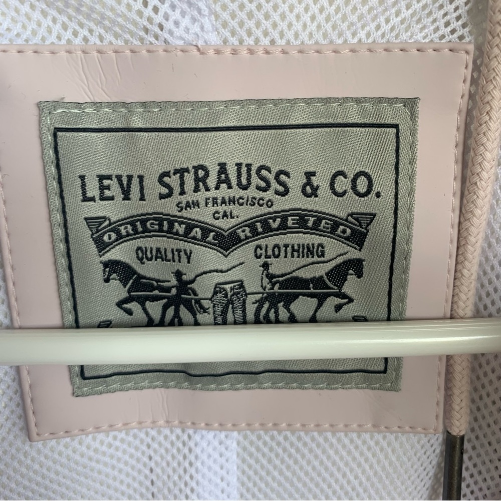 Levi Strauss Women’s Light Pink Rain Jacket with Hood Raincoat - Picture 5 of 10